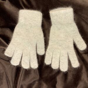 Warm wool mittens
